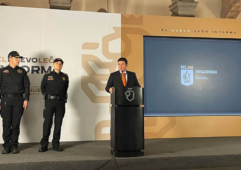 Samuel García y autoridades de la Secretaría de Seguridad Pública del Estado. | Víctor González
