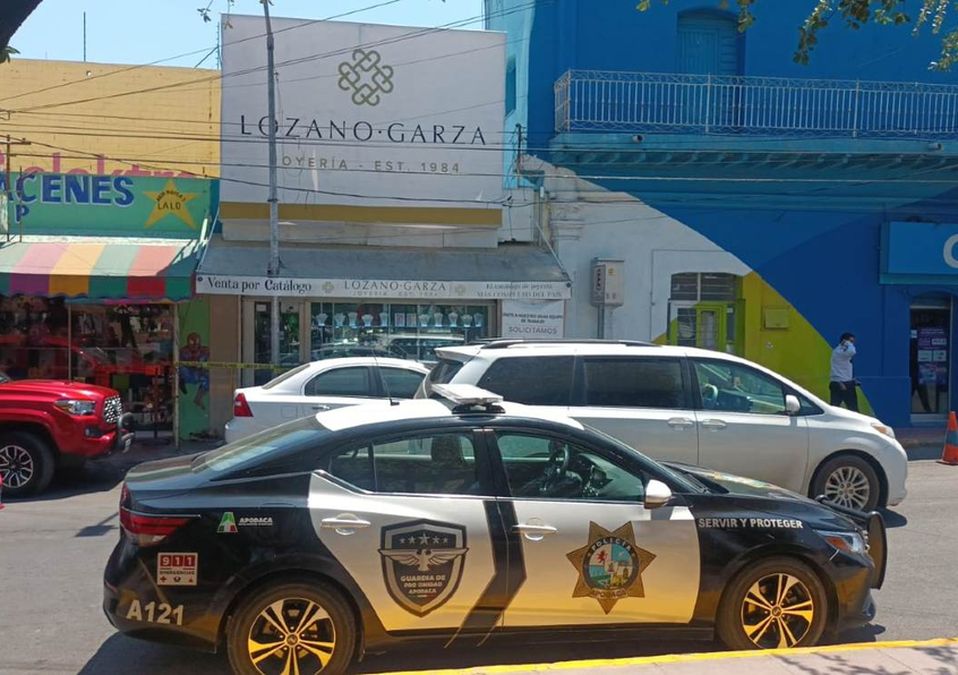 Una joyería sobre la calle Hidalgo fue asaltada en el Centro de Apodaca. | Fabricio Gallegos