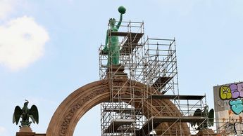 La Mona permaneció en un taller temporal en la Nave Lewis. | Roberto Alanís