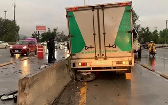 Accidente en Periférico Sur / Juan Carlos Munguía