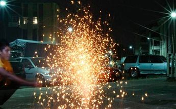 Niño de 11 años muere tras explotar pirotecnia junto a dos amigos