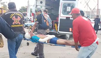Joven termina sin un brazo tras explotarle una granada en playa de Coatzacoalcos / Fluvio César Martínez