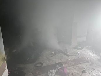 El fuego habría sido iniciado presuntamente por un indigente. | Cortesía