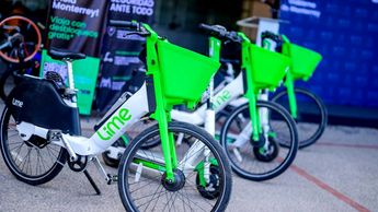 Con el convenio entre el municipio de Monterrey y la empresa Lime se podrán rentar 50 bicicletas eléctricas y 100 scooters. | Especial