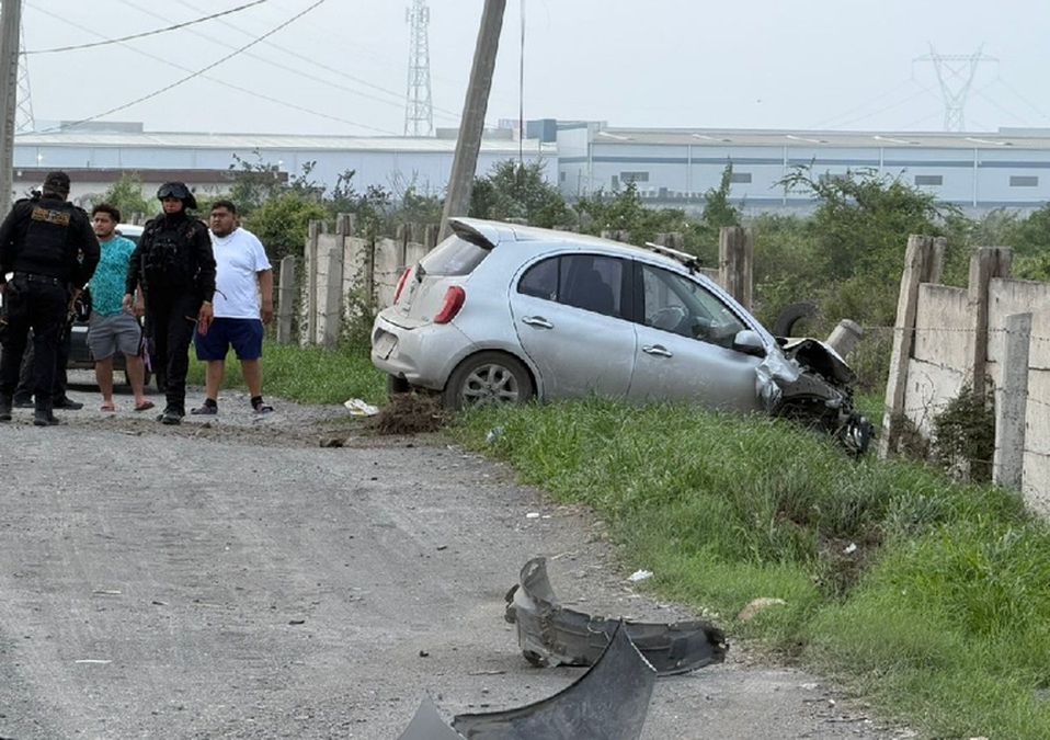 A la zona acudieron elementos de la Policía de Escobedo. | Miranda Arias