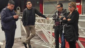 Un grupo de personas extorsionan a pasajeros del Tren Suburbano | Especial