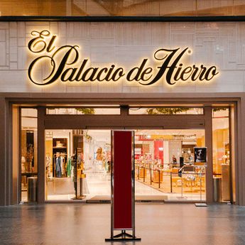 Entrada de una tienda del Palacio de Hierro. | Especial