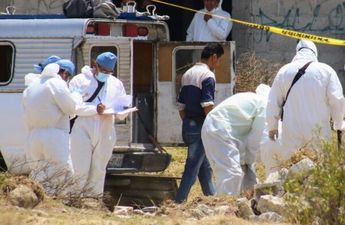 Agentes y peritos trabajan en el acordonamiento de la barranca de La Resurrección, en Puebla / Archivo Es Imagen