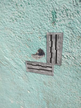 Una marca de un impacto de bala en un domicilio de la colonia Alianza Real. | Agustín Martínez