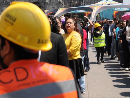 Protección Civil ordena a la ciudadanía para evitar incidentes durante un sismo | Cuartoscuro