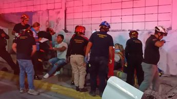 Protección Civil atendiendo a los accidentados. | Israel Santacruz