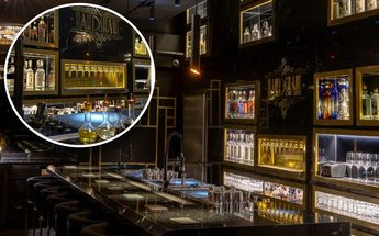 Debido a su estética de incógnito, el bar Handsake Speakeasy ofrece un ambiente cálido e íntimo, según OpenTable | OpenTable