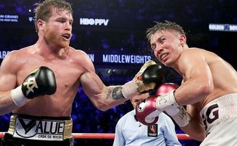Canelo en una de sus peleas contra Gennady Golovkin. | AP