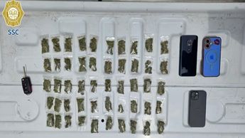 Los policías capitalinos les aseguraron 50 bolsas con marihuana a los presuntos responsables de balacera en Iztapalapa | SSC CdMx