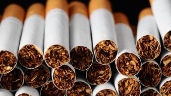 Los cigarros suelen ser de los productos que más suben de precio con el cambio de año / Archivo.