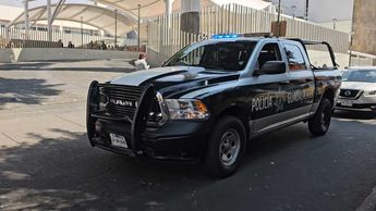 Policías acudieron al hospital para conocer cómo ocurrió la agresión contra el hombre. | Juan Carlos Munguía