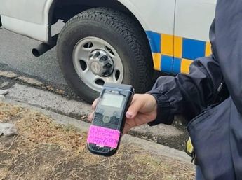 Dispositivo de control de alcoholemia utilizado por agentes de Jalisco. | Policía Vial de Jalisco