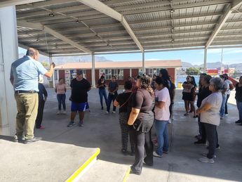 La escuela Isidro López Zertuche fue escenario de una reunión entre padres de familia y autoridades educativas. | Daniel Santiego