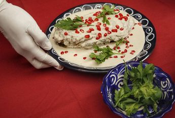 Chiles en nogada / Melanie Torres