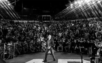 Alejandro Fernández, como su padre Vicente son de los artistas más queridos de Guadalajara | Ig: @alexoficial