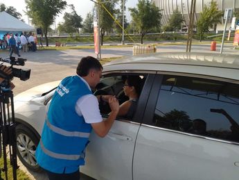 El Gobierno de Nuevo León cuenta con módulos Drive-Thru de vacunación. | Sandra González