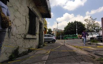 Casa que está a punto de derrumbarse, en Guadalajara / Diana Barajas