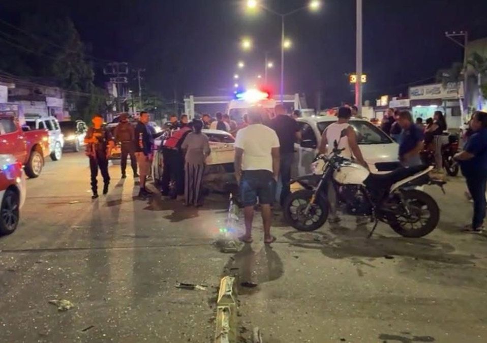 El padre de los menores los llevaba en su auto cuando chocó contra un taxi en entre las colonias Oaxaqueña y Buena Vista Norte | Fluvio César