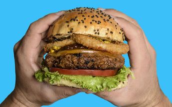 Carl’s Jr. vende hamburguesas a sólo un peso por el 'Burger Day'