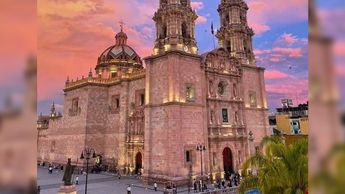 San Juan de los Lagos es uno de los sitios más visitados del país por fieles católicos. | Foto: Panorama con Lorena Herrera