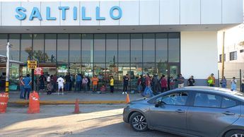 Saltillenses esperan apertura de casillas especiales.