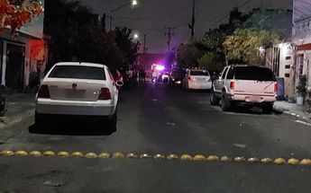 Familiares que arribaron al sitio mencionaron que el fallecido tenía 30 años y se llamaba Erik Martínez. | Leyda Estrada