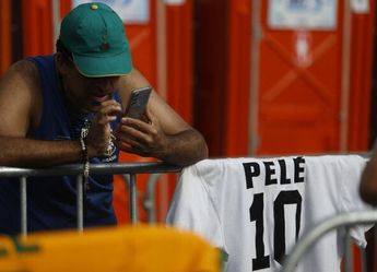 Comienza el velatorio de Pelé / AFP