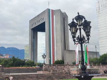 Así lucen algunos edificios del Centro de Monterrey. | Francisco Zúñiga
