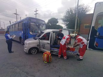La camioneta impactada circulaba de oriente a poniente sobre la calle Pedro María Anaya. | Sandra González