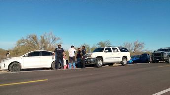 Encuentran cuerpos de tres nillas en carretera de Sonora / Buscadoras por la Paz Sonora