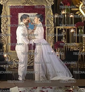 Nodal y Ángela Aguilar en el altar./Alán Saldaña.