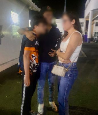 El menor de edad pudo reunirse con sus padres en la terminal Paseo Destino / Especial