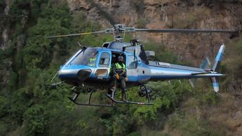 Se solicitó el apoyo del helicóptero Zeus para realizar el traslado del cuerpo a un área accesible | Usi Toledo