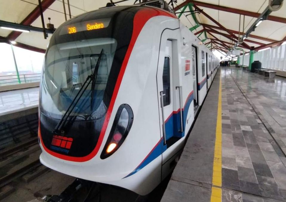 El Gobierno de Nuevo León solicitó deuda para carreteras y para las nuevas líneas del Metrorrey. | Archivo
