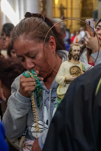 Fe y devoción mantienen viva no solo la fe católica, sino la creencia de presencias demoniacas capaces de poseer / Cuartoscuro