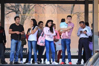 La primera hora pico ocurre durante la mañana debido al horario de escuelas y centros de trabajo, según la IA / Agencia Es Imagen