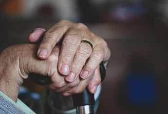 Rescatan a abuelita abandonada en Ecatepec / Pixabay