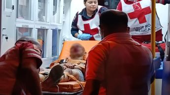 El hombre lesionado fue trasladado a una unidad médica / Vicente Torres Alfaro