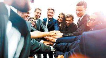 Emprendedores prefieren solicitar permiso para servicios y comercio en el 2019