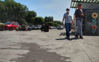 En el municipio de San Pedro Cholula la caída de ceniza se pudo notar en plazas públicas | Melanie Torres