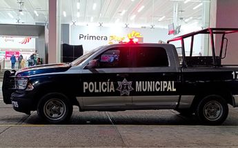 Patrulla de la policía en Nueva Central Camionera de Tlaquepaque / Vicente Torres