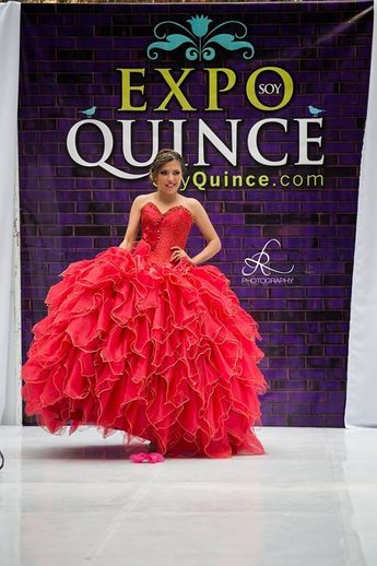 Giss Alonso durante su participación en Expo Quince Puebla, en 2013 / Facebook