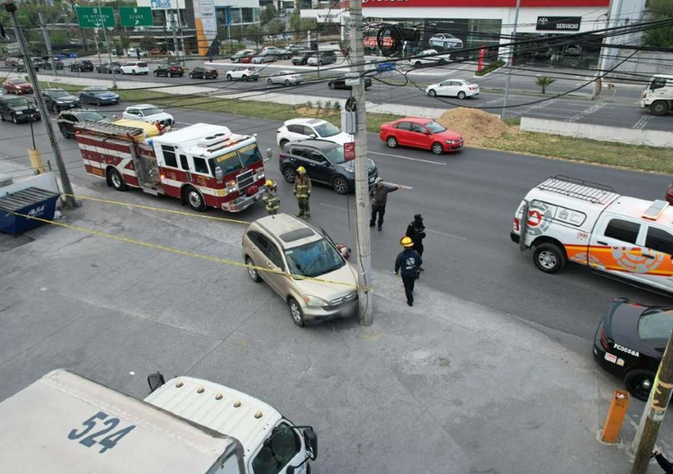 El hombre habría perdido el control del vehículo tras sufrir un aparente infarto. | Monserrat Contreras