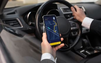 Seguridad a la hora de solicitar un taxi por aplicación/Freepik