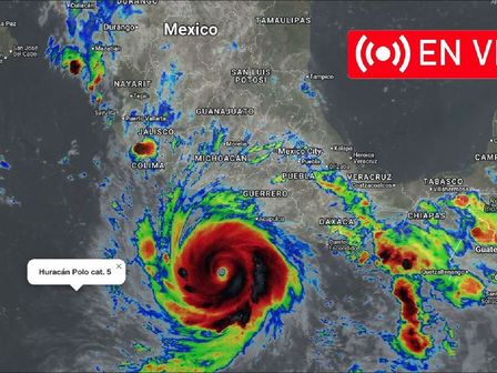 El huracán se mantiene estacionado, provocando fuertes lluvias en Guerrero, Michoacán y Jalisco. | Centro Meteorológico del Pacífico
